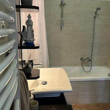 Golden Shore Retreat Apartament *